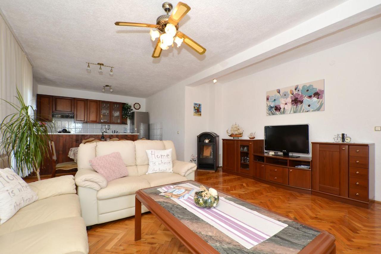 Apartment Una Seget Vranjica Extérieur photo